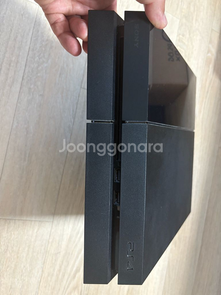 화면 안나오는 PS4(플스4) 팝니다.--1
