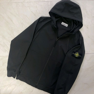 [ M ] 정품 23ss 스톤아일랜드 라이트 소프트쉘