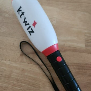 KT wiz 비트배트 구합니다.