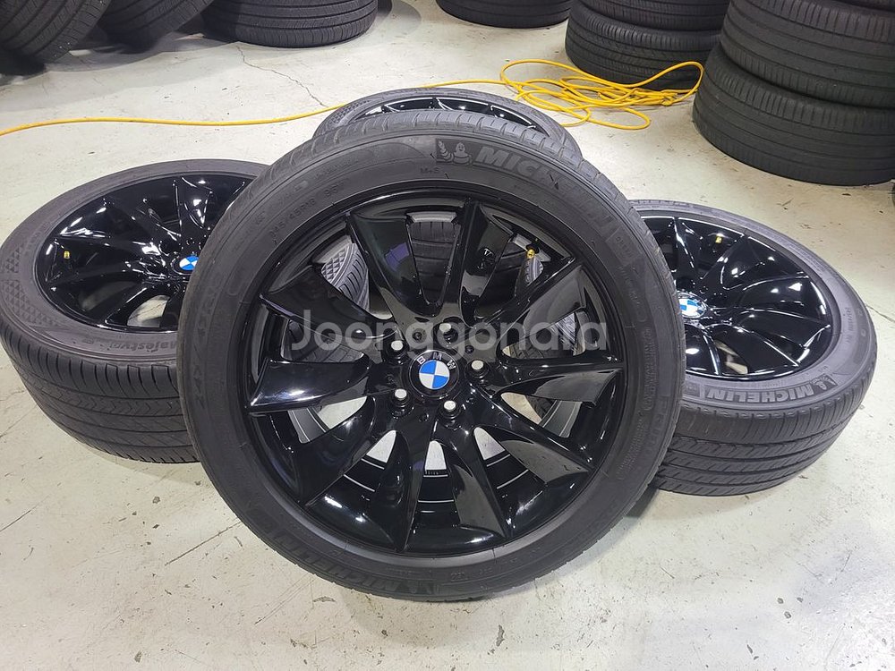 BMW F10 5시리즈 터빈18인치 순정휠타이어--3
