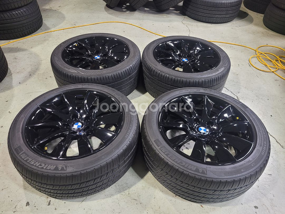BMW F10 5시리즈 터빈18인치 순정휠타이어--1