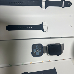 애플워치 SE2 44mm 미드나이트 색상 판매합니다