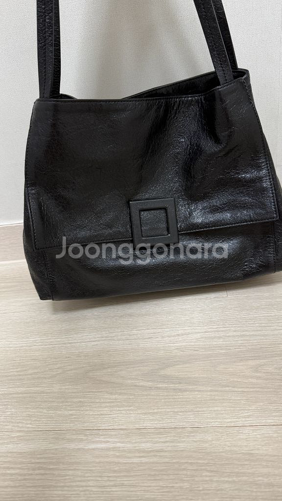 루즈앤라운지 카프리 M 숄더백 - 블랙--0