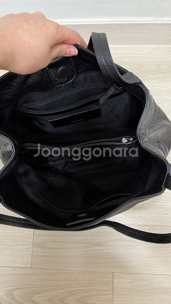 루즈앤라운지 카프리 M 숄더백 - 블랙--2