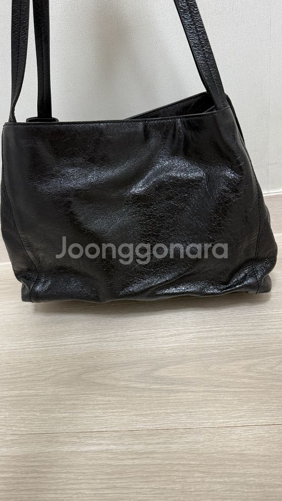 루즈앤라운지 카프리 M 숄더백 - 블랙--1