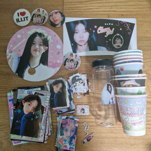 아일릿 생일카페 비공굿