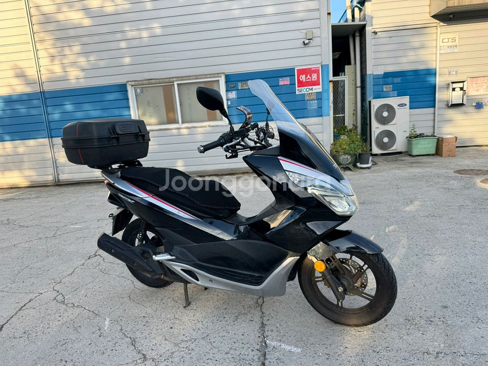 혼다 pcx125 17년 스페셜컬러 판매합니다--0