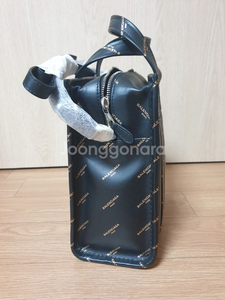 초초특가 발렌시아가 정품 바자백--4