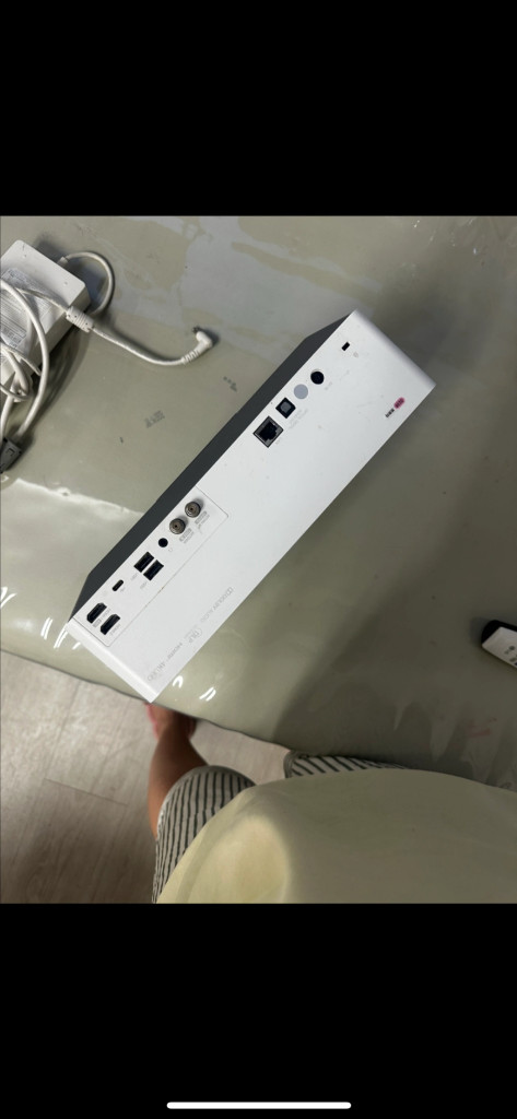 LG시네빔 Hu70LA 빔프로젝터 이미지