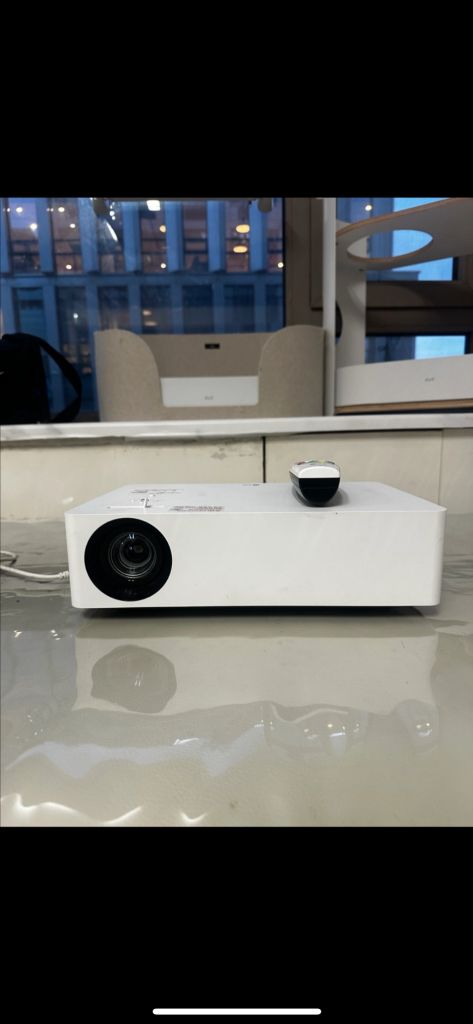 LG시네빔 Hu70LA 빔프로젝터 이미지