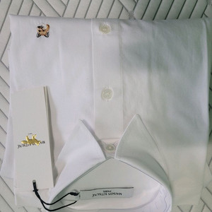 메종키츠네셔츠 새상품