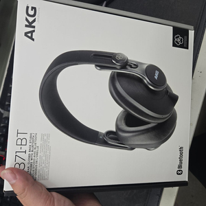 AKG K371BT 새상품 박스훼손