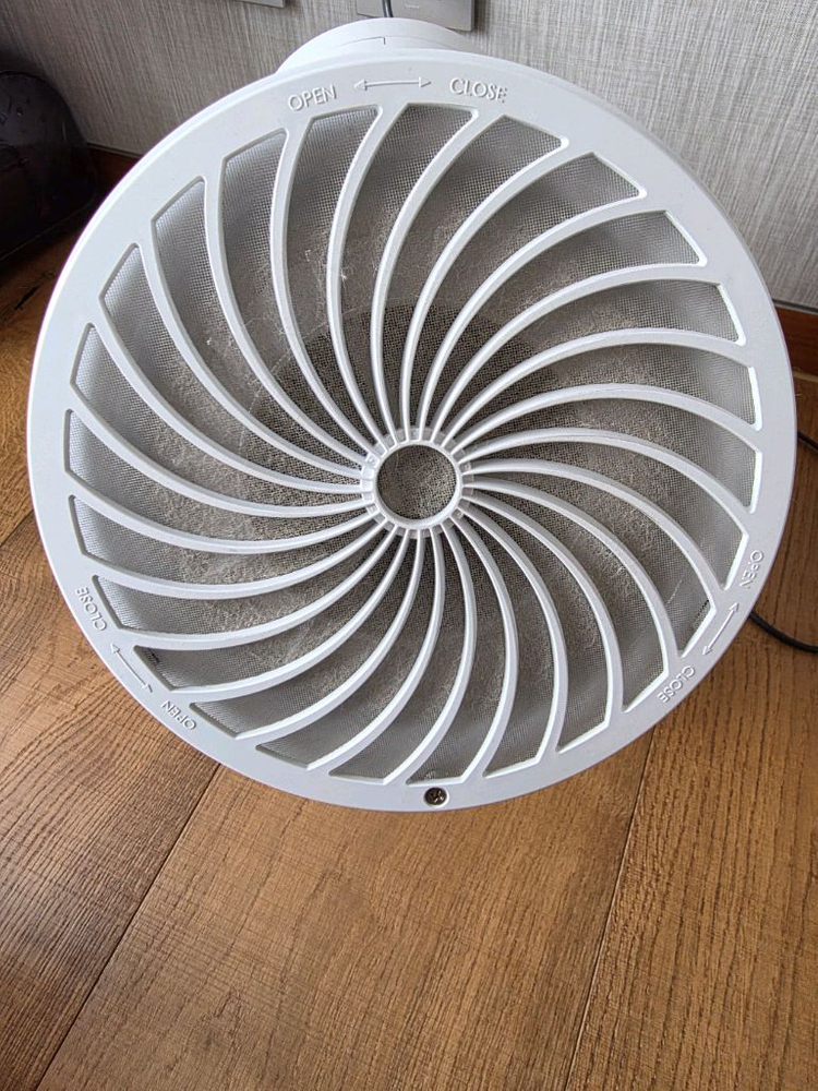 트롬베 부유먼지 청소기--1