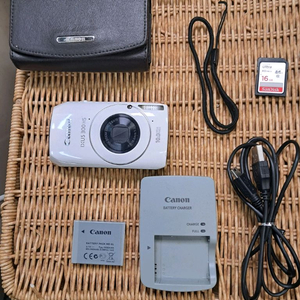 캐논 익서스 300 HS 디지털 카메라입니다-