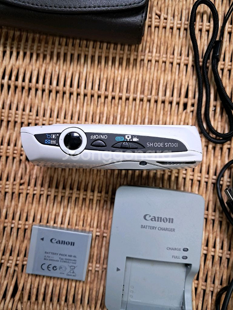 캐논 익서스 300 HS 디지털 카메라입니다---2