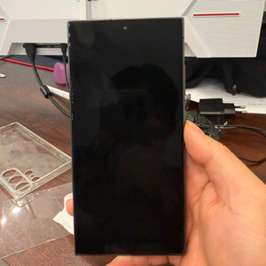 갤럭시 S24 Ultra 256GB 블랙 A급 팝니다