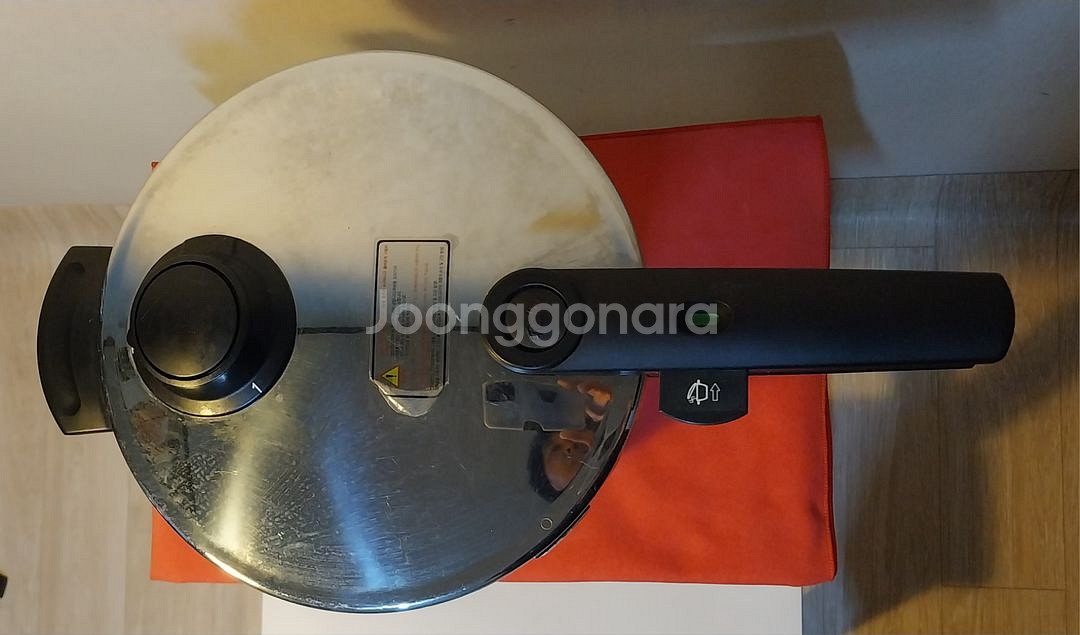 (중고)휘슬러압력솥 팝니다.(6리터)--1