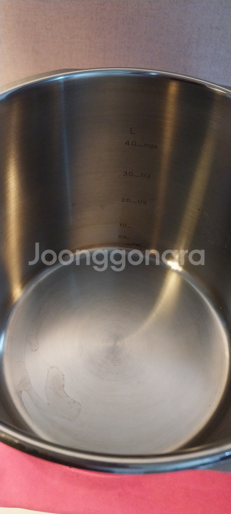 (중고)휘슬러압력솥 팝니다.(6리터)--4