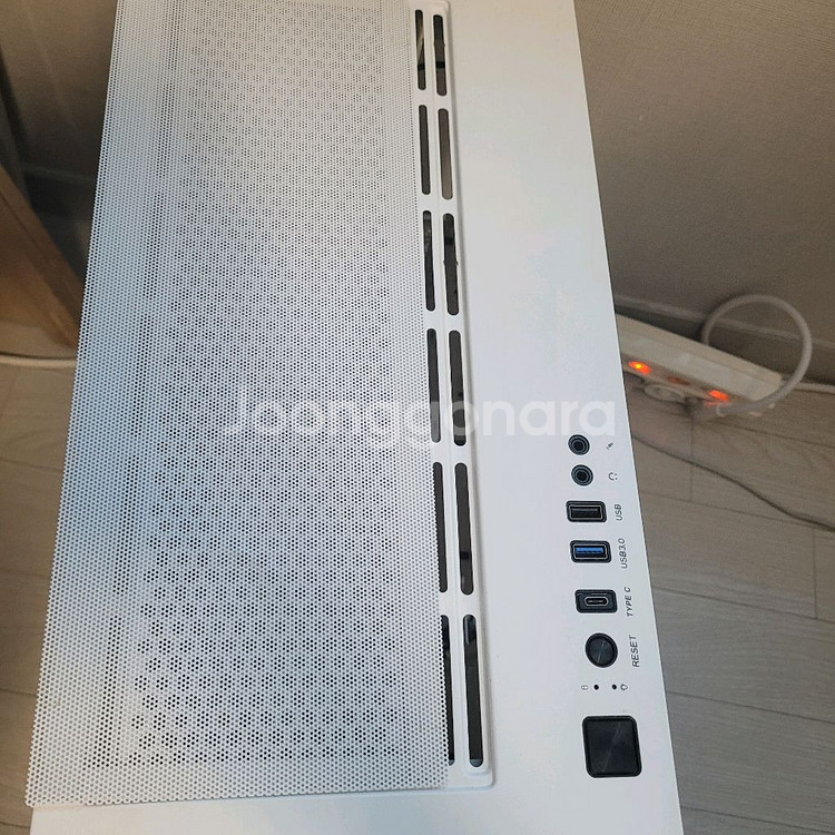 DarkFlash DK1000 컴퓨터케이스 화이트--3