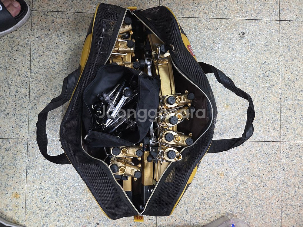 섶다리.의자.파라솔.민물낚시.붕어--2