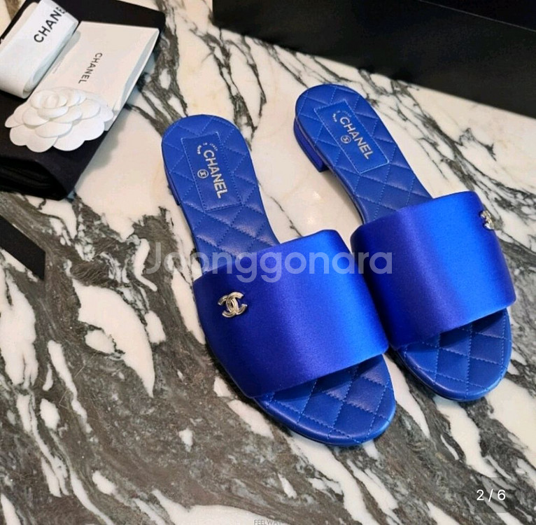새상품) 샤넬 로얄 블루 새틴 뮬 슬리퍼--1