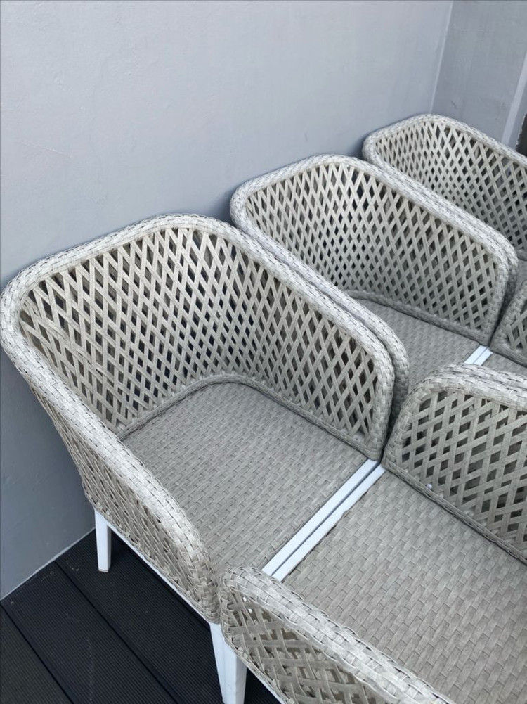 야외용 라탄 테이블 의자 세트(그네와파라솔제품)--3