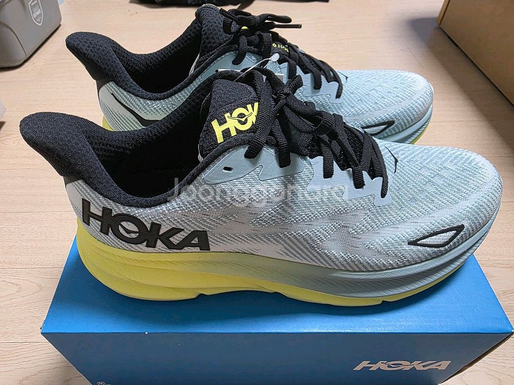 호카 클리프톤9 290 새상품--0