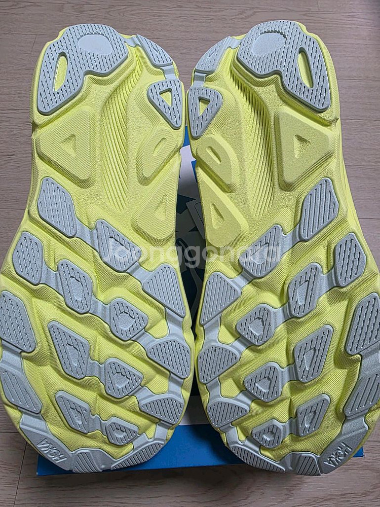 호카 클리프톤9 290 새상품--2