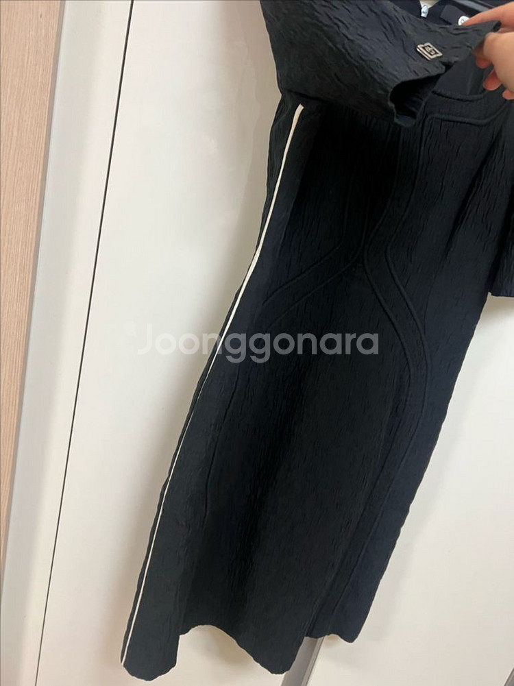 22 듀엘 하트넥 자가드 패턴 반팔 원피스 정장 하객룩--6