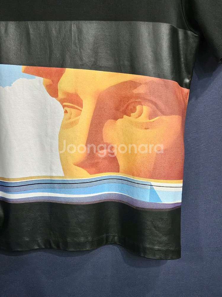 알레그리 프린팅 블랙 남성 오버핏 100 반팔티--4
