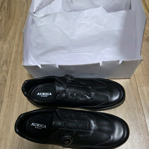 쿠션화 270 사이즈 새상품 팔아요.