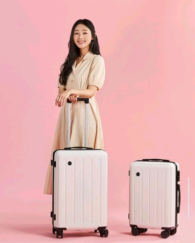 새상품 스노우 화이트 캐리어 20인치 or 24인치 이미지