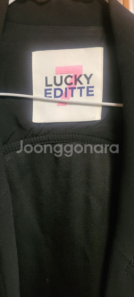 럭키슈에뜨 블랙 반팔 자켓--2