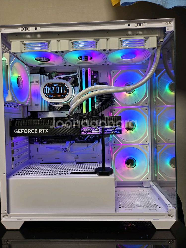 9800x3d / b850m / rtx5080 본체--2