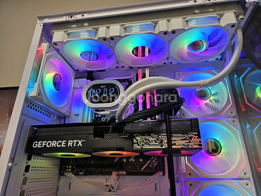 9800x3d / b850m / rtx5080 본체--1