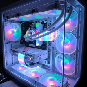 라이젠7 7700X RTX4060 감성본체 팝니다