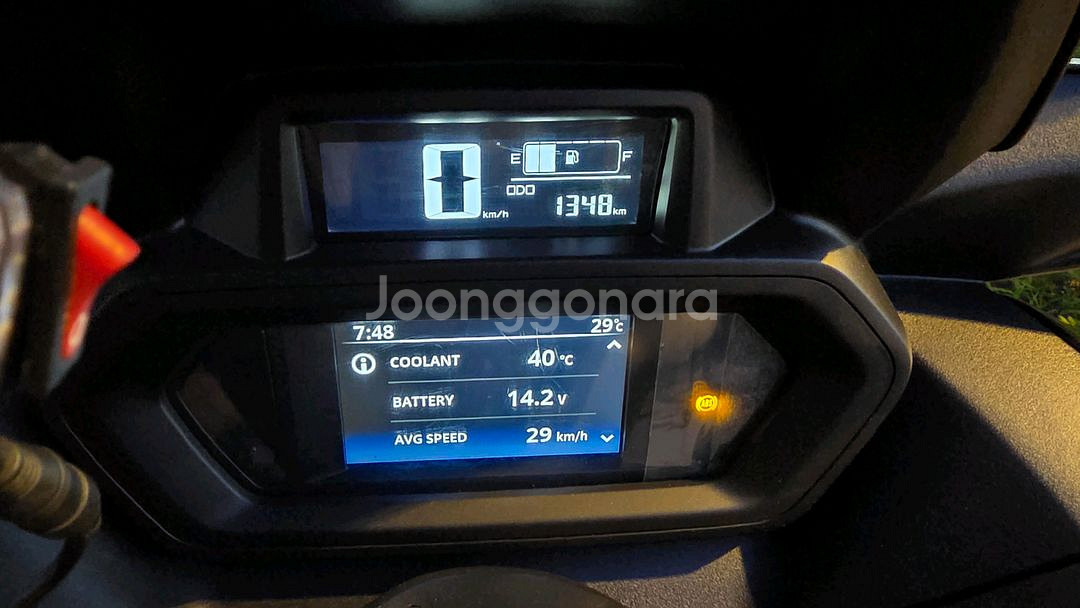 24년 xmax300 신차급팝니다--4