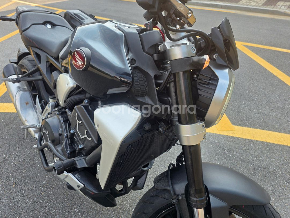 cb1000r--0