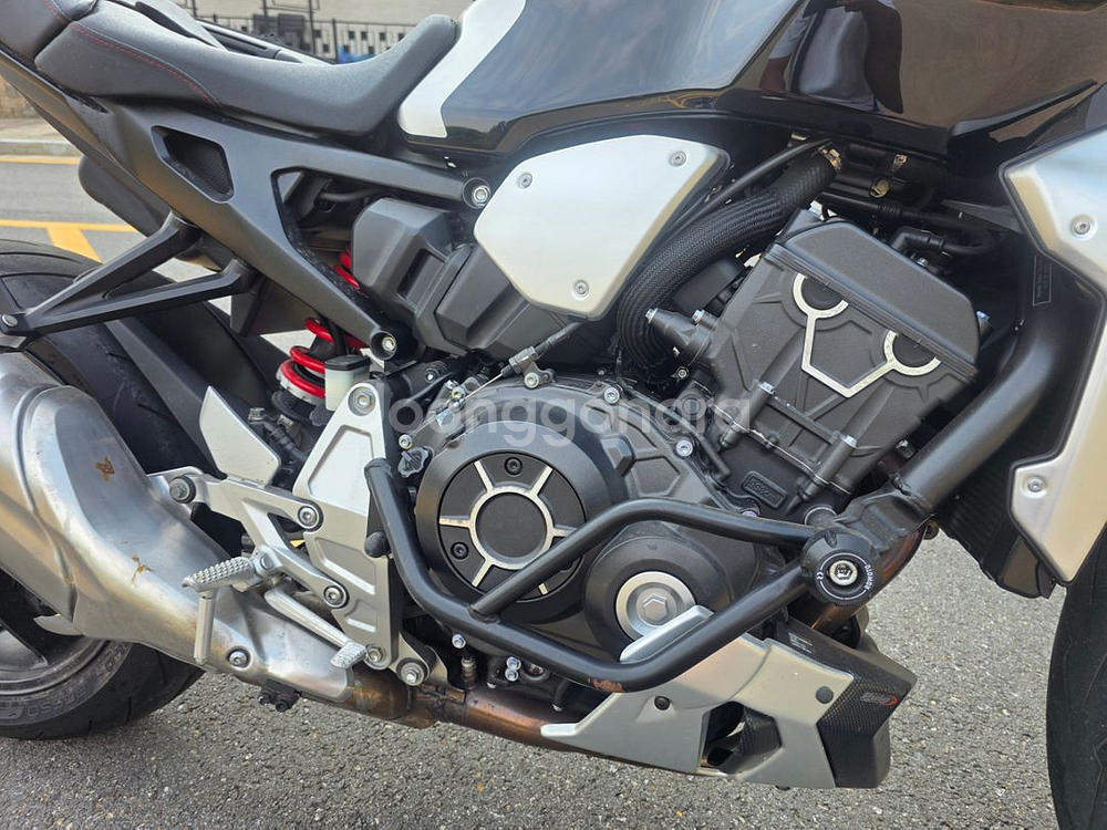 cb1000r--1
