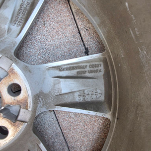 재규어 xf 18인치 휠1대분 4짝팝니다