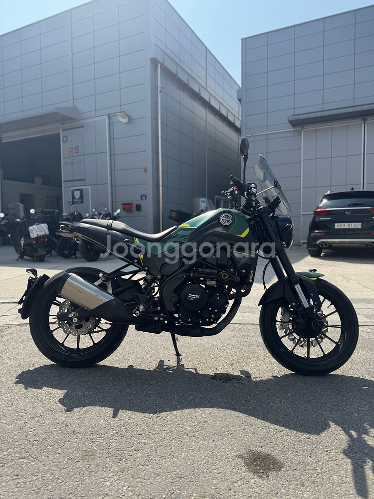 베넬리 레온치노250 22년식 4천키로 저렴하게 판매--1