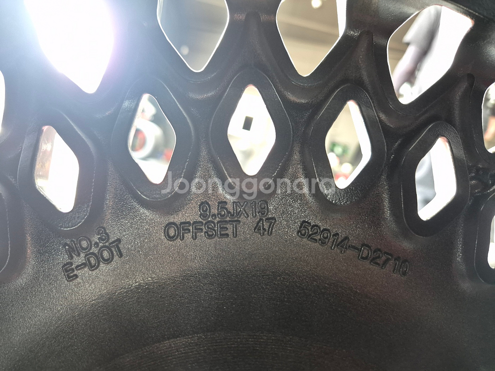 제네시스 G90 19인치 순정 불판휠 한대분 판매합니다--5