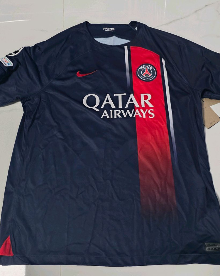 PSG 23/24 홈 어웨이 유니폼 이강인 이미지