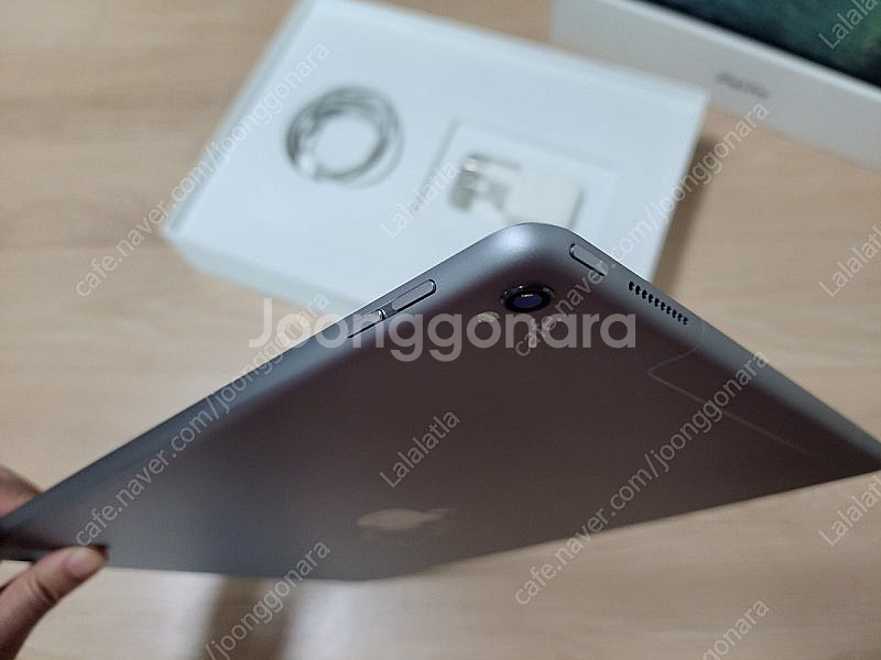 아이패드 프로2세대 12.9 64기가 셀룰러+wifi--1