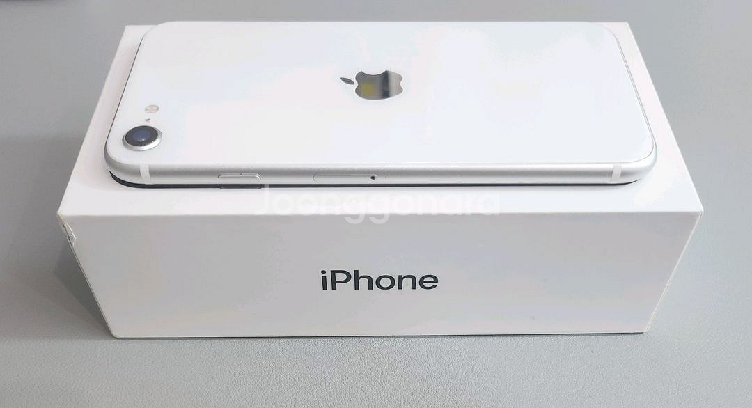 아이폰SE2 64GB 화이트(구성포함)--7