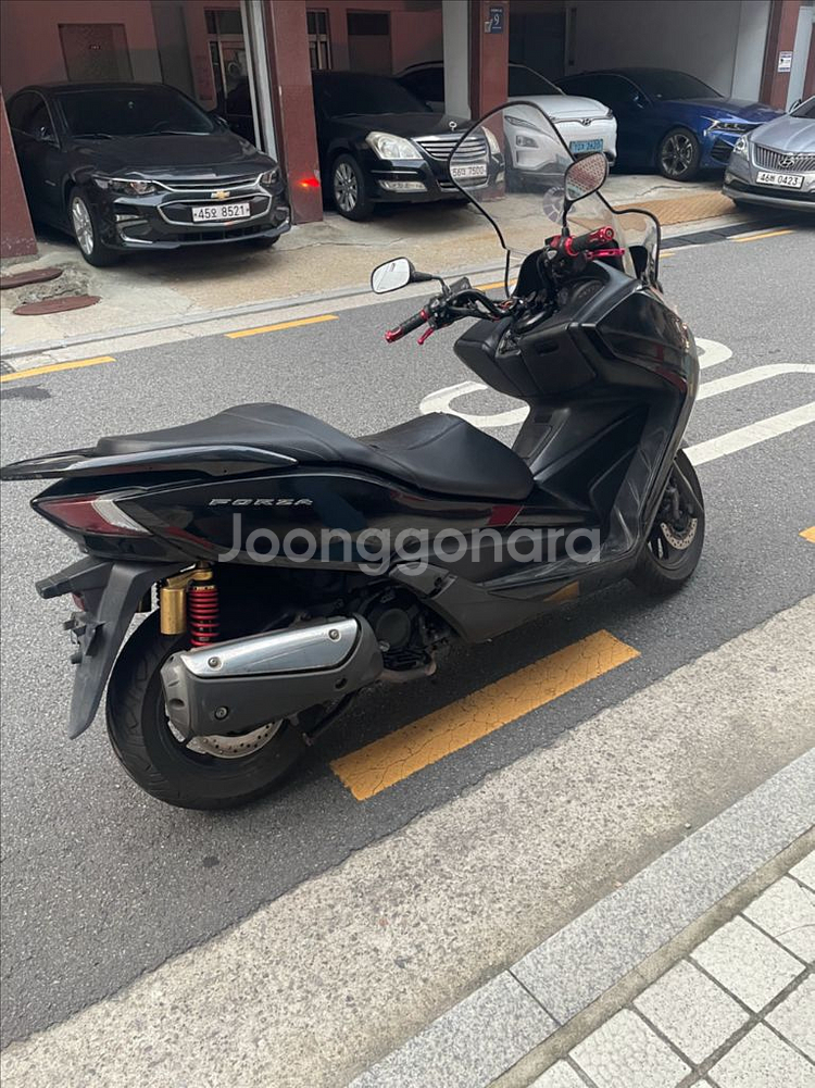 혼다 포르자 300cc 팝니다 가격120만--4