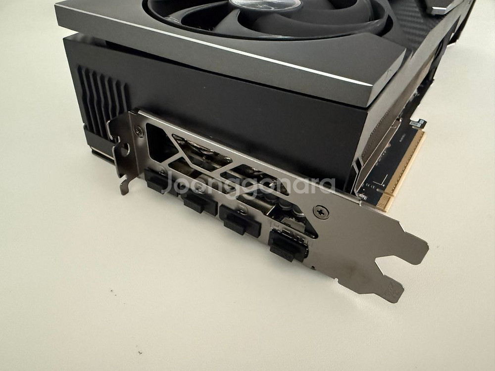 MSI 지포스 RTX 5090 뱅가드 팝니다.--3