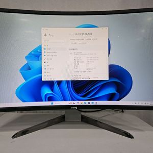 벤큐 32인치 144Hz 커브드 모니터 팝니다