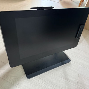 신티크프로 24 + 에르고스탠드