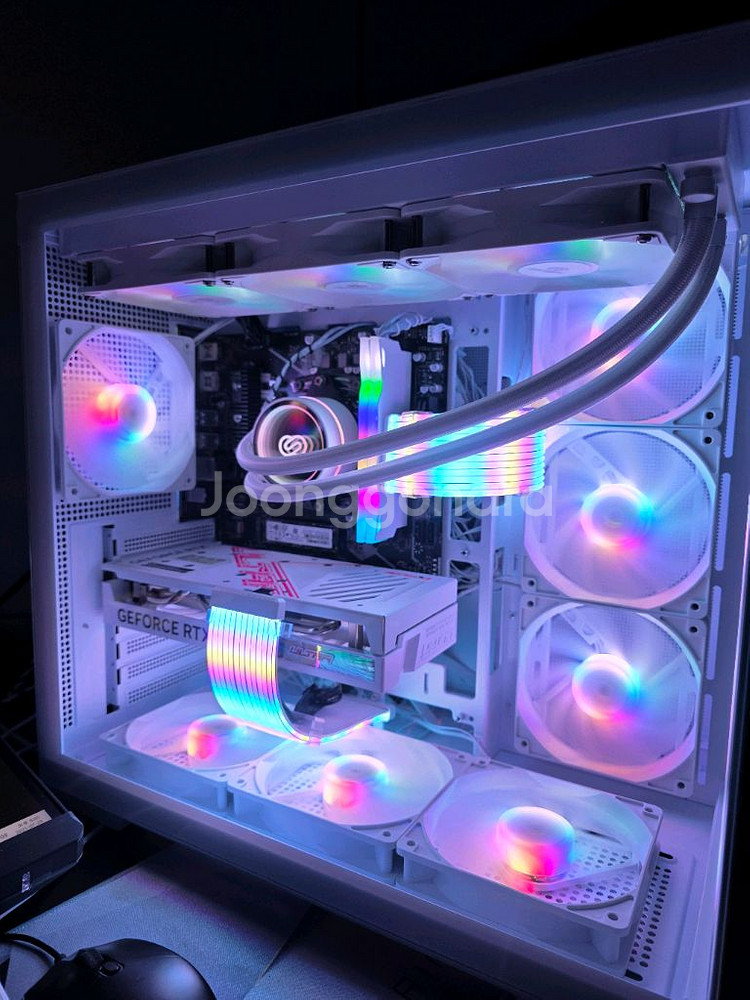 라이젠7 7700X RTX4060 감성본체--2